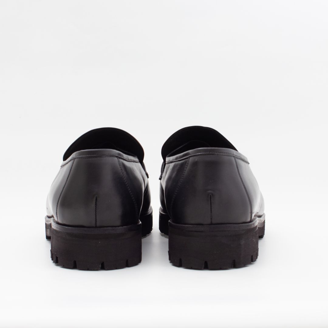 mocasin-track-24